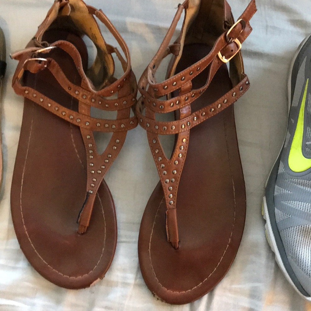 Avenue sandals